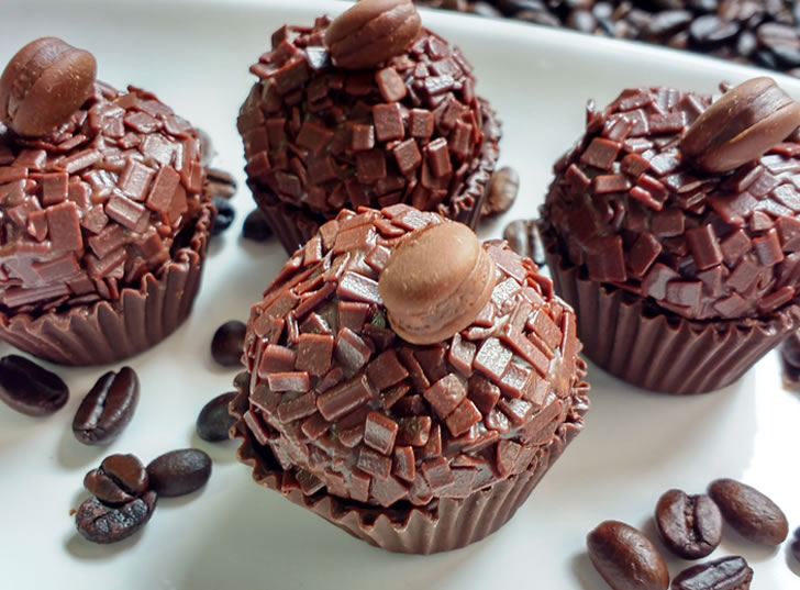 Brigadeiro de Caf\u00e9 \ufe0f - Receitas da Mama